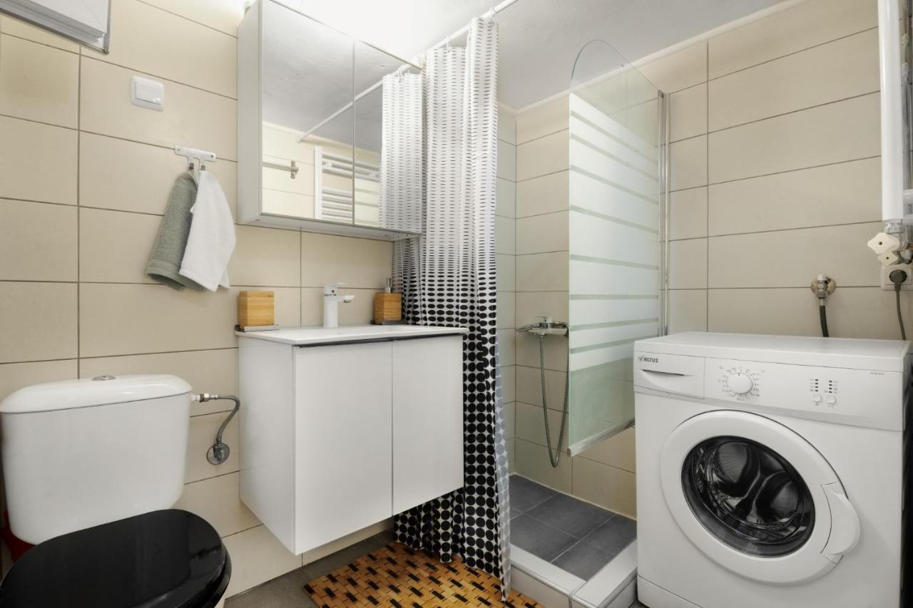 New! By The Sea Apartment Rohini เทสซาโลนิกิ ภายนอก รูปภาพ